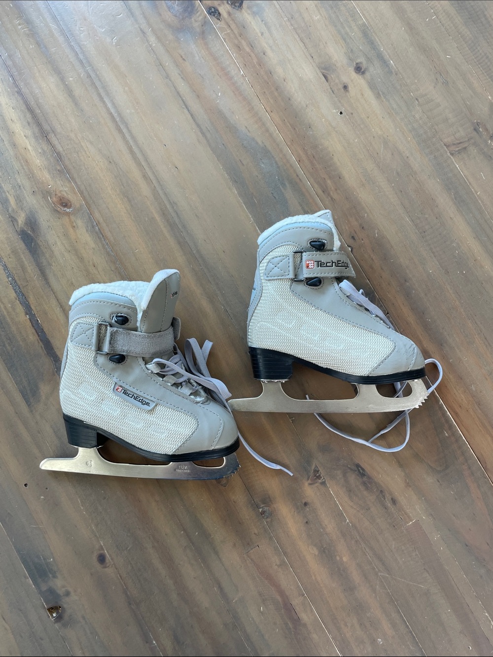 TechEdge Figure Skates 9
